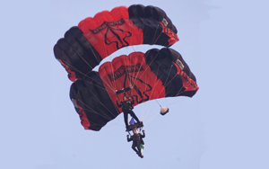 SKYDIVING - CRW SKYDIVING - CRW